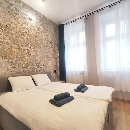 Celna 7 By Homeprime *